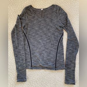 Lululemon size 2 long sleeve shirt.